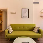 Apartman Stylish 2 Bdr In Trendy Gracia Barcelona