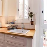 Apartman Stylish 2 Bdr In Trendy Gracia