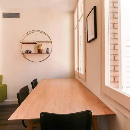 Apartman Stylish 2 Bdr In Trendy Gracia Barcelona