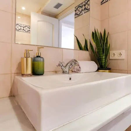 Stylish 2 Bdr In Trendy Gracia Barcelona